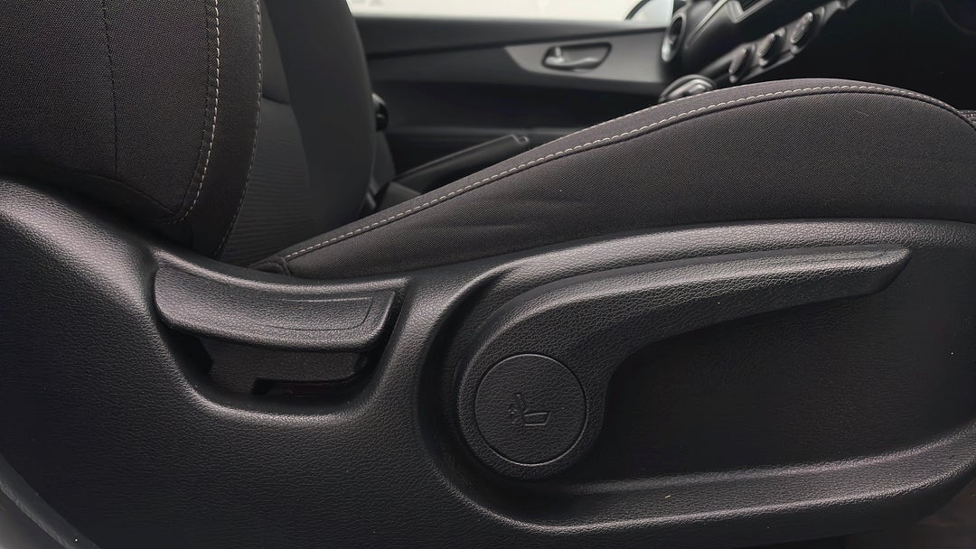 2019 Kia Cerato S, Automatic, 56847 km, Drivers Side Adjustment Panel