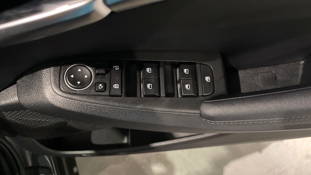2022 Kia Seltos Sport+ (AWD), Automatic, 43147 km, Drivers Side Door Panel Controls