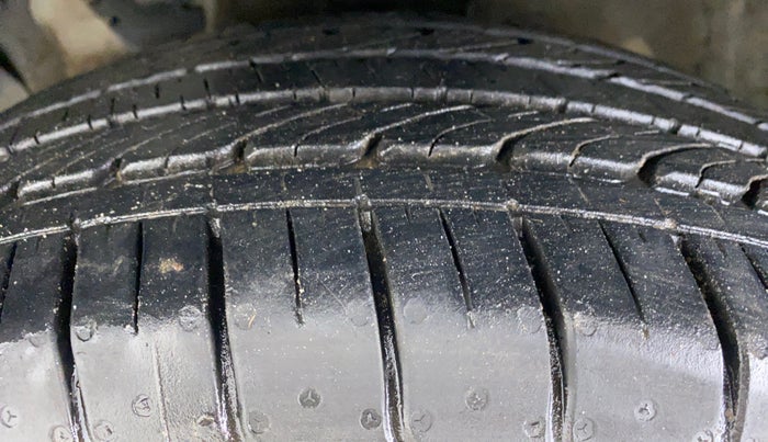 2016 Hyundai Creta 1.6 S, Petrol, Manual, 68,906 km, Left Front Tyre Tread