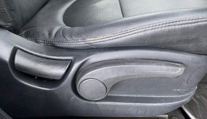 2016 Hyundai Creta 1.6 S, Petrol, Manual, 68,906 km, Driver Side Adjustment Panel