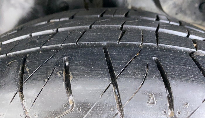 2016 Hyundai Creta 1.6 S, Petrol, Manual, 68,906 km, Left Rear Tyre Tread