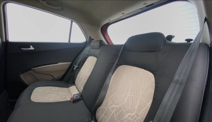 2016 Hyundai Grand i10 SPORTZ 1.2 KAPPA VTVT, Petrol, Manual, 64,041 km, Right Side Rear Door Cabin