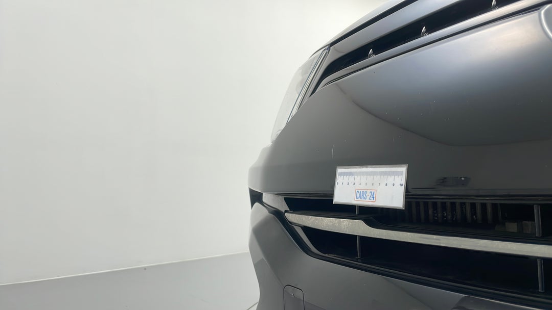 Bumper Front Scratch