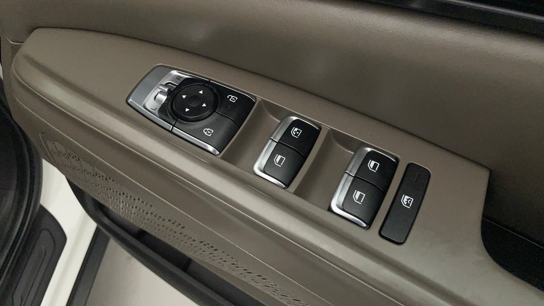 2024 Kia Carnival S, Automatic, 41603 km, Drivers Side Door Panel Controls