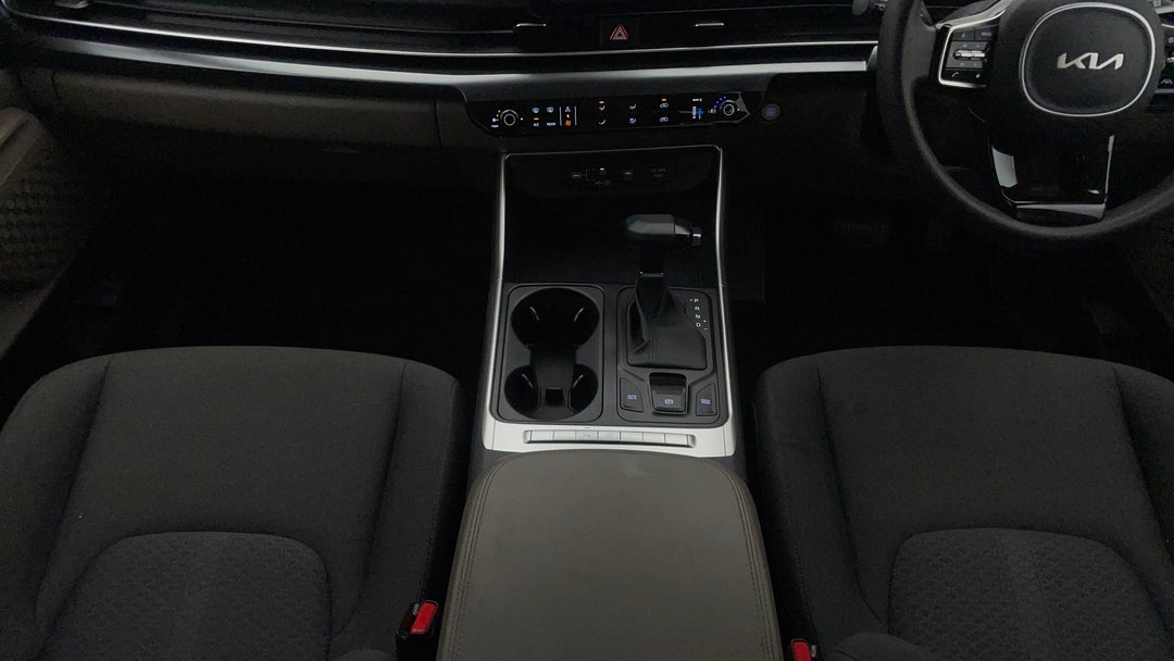 2024 Kia Carnival S, Automatic, 41603 km, Center Console