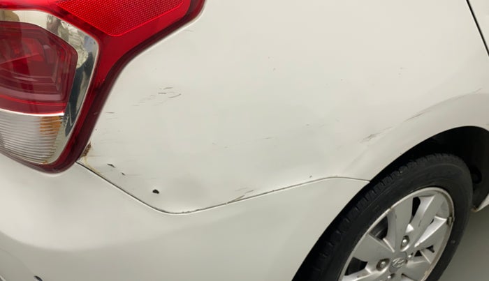 2014 Hyundai Xcent SX 1.2, Petrol, Manual, 57,169 km, Right quarter panel - Paint has minor damage