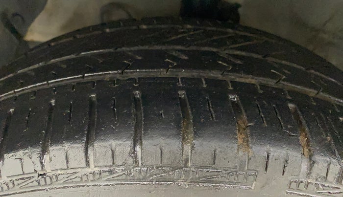 2014 Hyundai Xcent SX 1.2, Petrol, Manual, 57,169 km, Left Front Tyre Tread