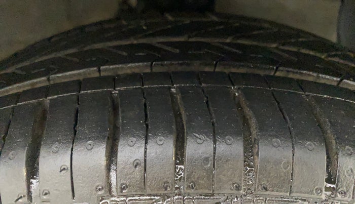 2014 Hyundai Xcent SX 1.2, Petrol, Manual, 57,169 km, Right Front Tyre Tread