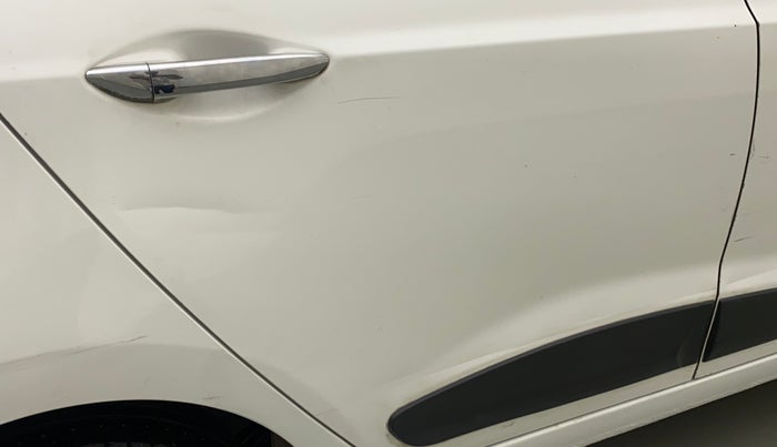 2014 Hyundai Xcent SX 1.2, Petrol, Manual, 57,169 km, Right rear door - Minor scratches