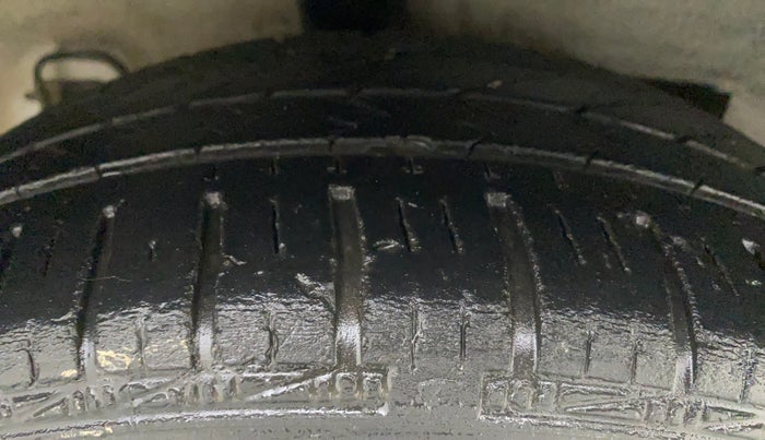 2014 Hyundai Xcent SX 1.2, Petrol, Manual, 57,169 km, Right Rear Tyre Tread