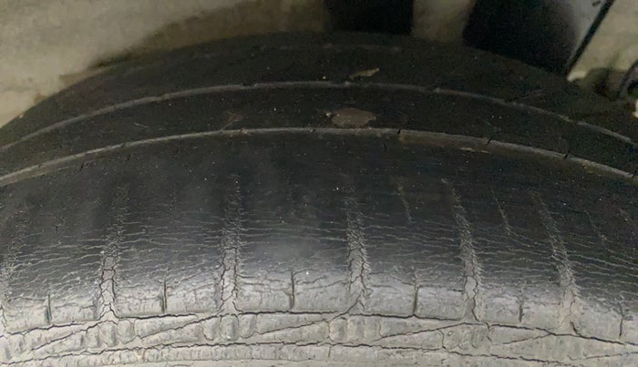 2014 Hyundai Xcent SX 1.2, Petrol, Manual, 57,169 km, Left Rear Tyre Tread