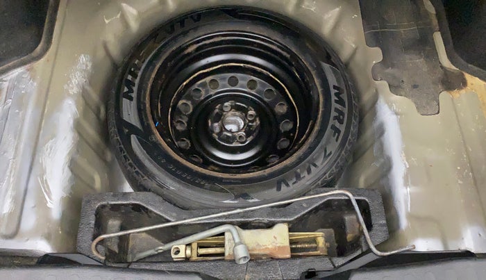 2016 Maruti Ciaz ZDI SHVS, Diesel, Manual, 85,590 km, Spare Tyre