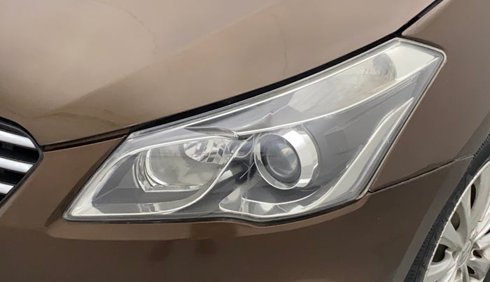 2016 Maruti Ciaz ZDI SHVS, Diesel, Manual, 85,590 km, Left headlight - Minor scratches