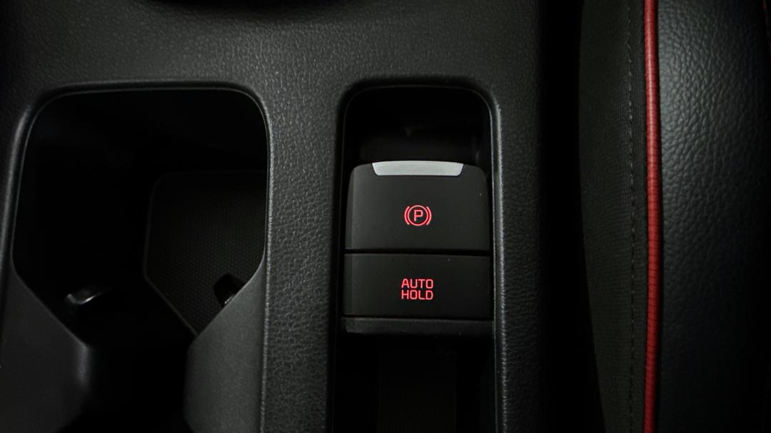2024 Kia Cerato Gt, Automatic, 22555 km, Handbrake
