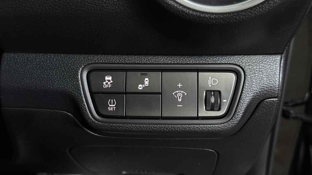 2024 Kia Cerato Gt, Automatic, 22555 km, Utility Switches/Buttons
