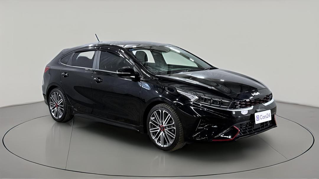 2024 Kia Cerato Gt, Automatic, 22555 km, Right Front Diagonal (45- Degree) View