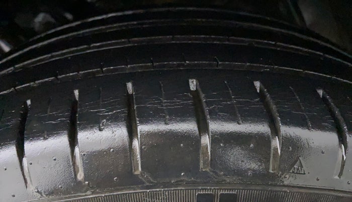 2017 Maruti Baleno ZETA PETROL 1.2, Petrol, Manual, 40,101 km, Left Front Tyre Tread