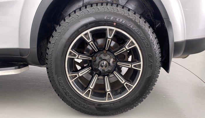 2018 Mahindra XUV500 W7 FWD, Diesel, Manual, 51,281 km, Left Rear Wheel