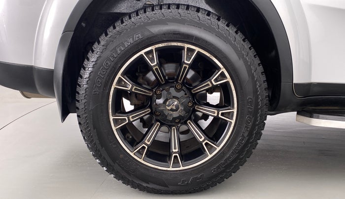 2018 Mahindra XUV500 W7 FWD, Diesel, Manual, 51,281 km, Right Rear Wheel