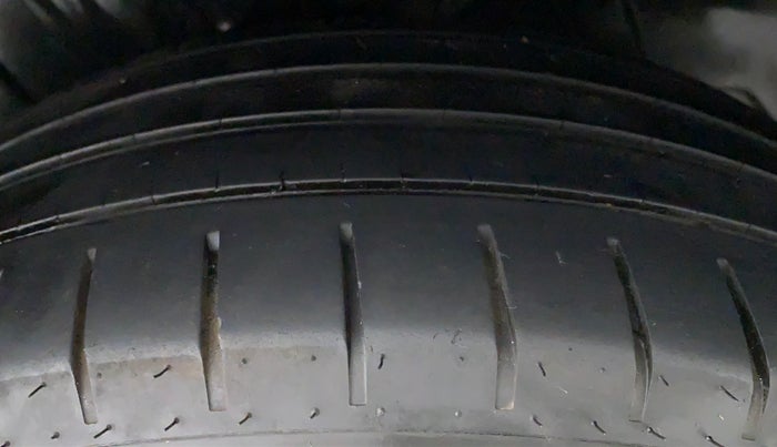 2017 Maruti S Cross ALPHA 1.3, Diesel, Manual, 71,420 km, Left Rear Tyre Tread