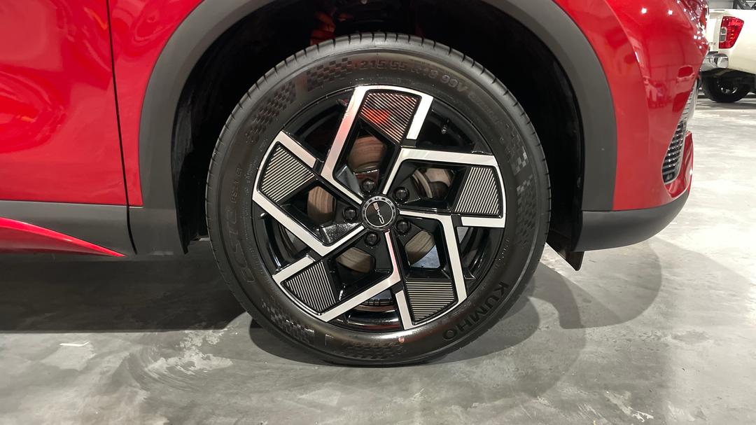 2023 Byd Atto 3 Extended Range, Automatic, 35691 km, Right Front Wheel