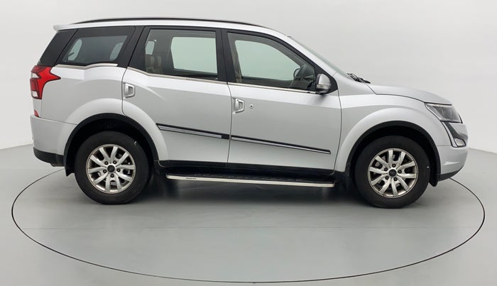 2019 Mahindra XUV500 W9 AT, Diesel, Automatic, 55,603 km, Right Side View