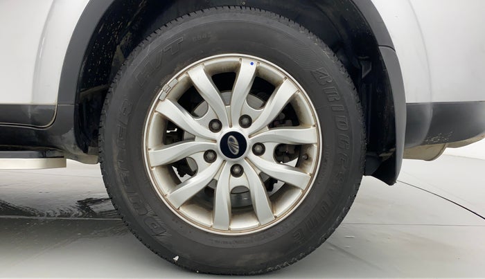 2019 Mahindra XUV500 W9 AT, Diesel, Automatic, 55,603 km, Left Rear Wheel