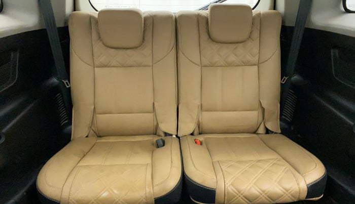 2019 Mahindra XUV500 W9 AT, Diesel, Automatic, 55,603 km, Third Seat Row ( optional )