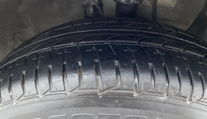 2015 Hyundai Elite i20 SPORTZ 1.4, Diesel, Manual, 64,601 km, Right Front Tyre Tread