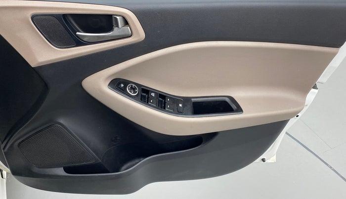 2015 Hyundai Elite i20 SPORTZ 1.4, Diesel, Manual, 64,601 km, Driver Side Door Panels Control