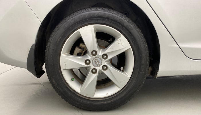 2014 Hyundai New Elantra 1.8 SX AT VTVT, Petrol, Automatic, 83,747 km, Right Rear Wheel