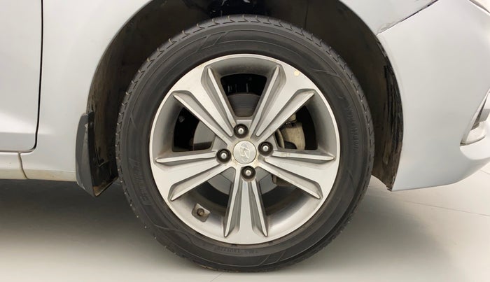2019 Hyundai Verna 1.6 VTVT SX, Petrol, Manual, 68,811 km, Right Front Wheel