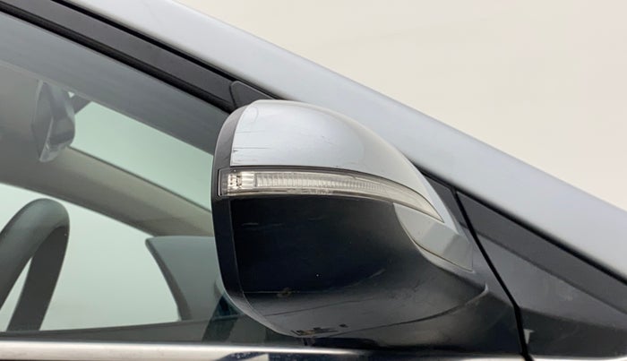 2019 Hyundai Verna 1.6 VTVT SX, Petrol, Manual, 68,811 km, Right rear-view mirror - Indicator light has minor damage