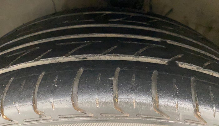 2019 Hyundai Verna 1.6 VTVT SX, Petrol, Manual, 68,811 km, Left Front Tyre Tread