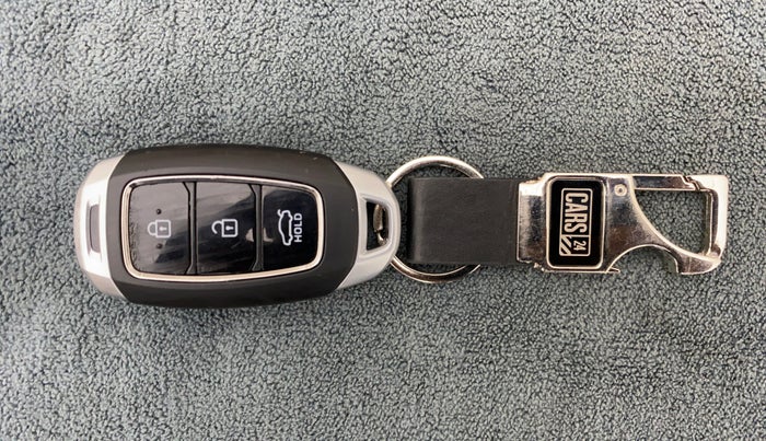 2019 Hyundai Verna 1.6 VTVT SX, Petrol, Manual, 68,811 km, Key Close Up