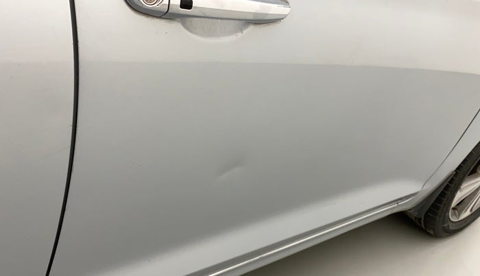 2019 Hyundai Verna 1.6 VTVT SX, Petrol, Manual, 68,811 km, Driver-side door - Slightly dented
