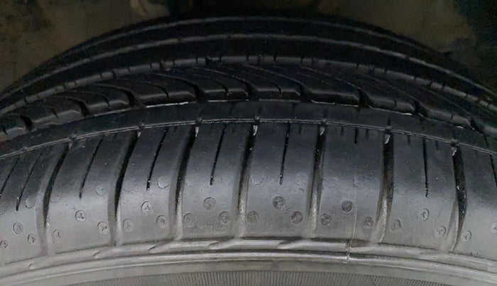 2019 Toyota Glanza G MT PETROL, Petrol, Manual, 65,666 km, Left Rear Tyre Tread