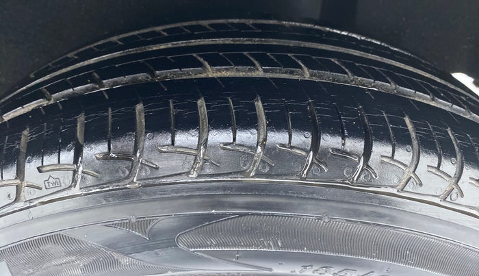 2019 Maruti Baleno DELTA 1.2 K12, Petrol, Manual, 27,205 km, Left Rear Tyre Tread