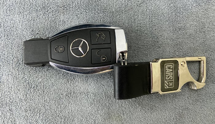 2016 Mercedes Benz E Class E200 CGI EDITION E, Petrol, Automatic, 19,937 km, Key Close Up