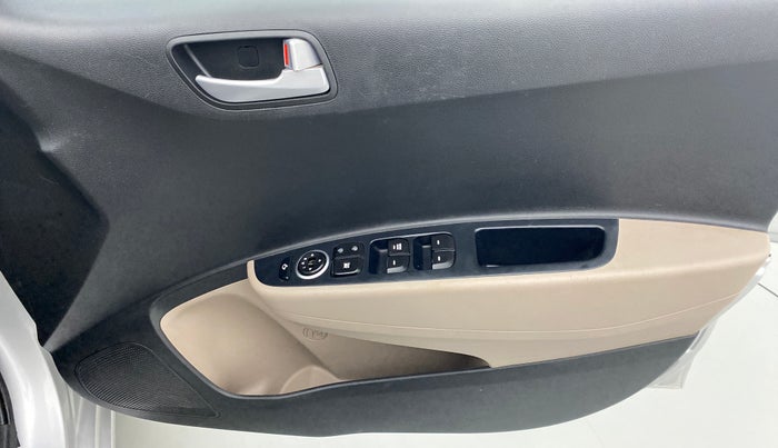 2016 Hyundai Grand i10 SPORTZ 1.2 KAPPA VTVT, Petrol, Manual, 39,598 km, Driver Side Door Panels Control