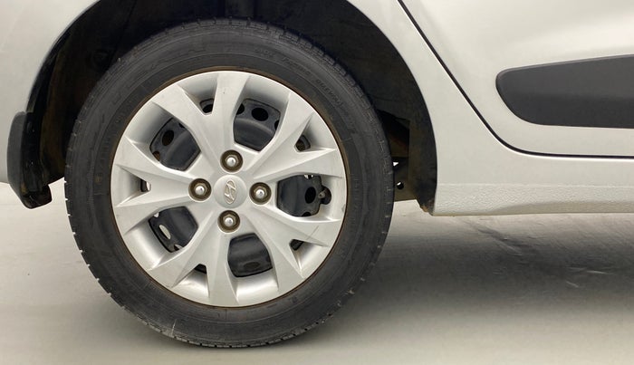 2016 Hyundai Grand i10 SPORTZ 1.2 KAPPA VTVT, Petrol, Manual, 39,598 km, Right Rear Wheel