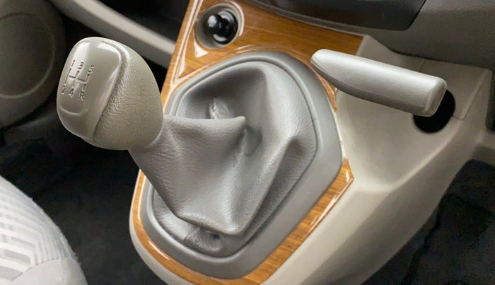 2014 Datsun Go T, Petrol, Manual, 28,862 km, Gear Lever