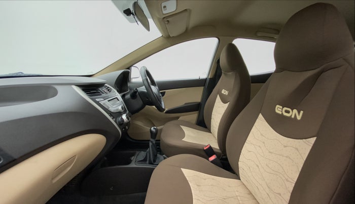 2016 Hyundai Eon MAGNA PLUS, Petrol, Manual, 27,328 km, Right Side Front Door Cabin