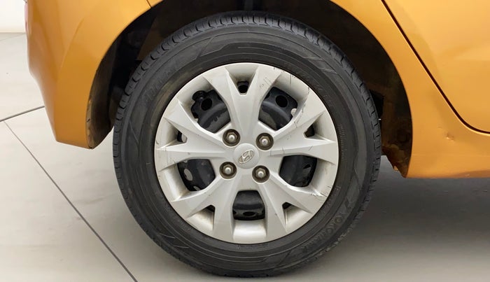 2016 Hyundai Grand i10 MAGNA 1.2 KAPPA VTVT, Petrol, Manual, 69,660 km, Right Rear Wheel