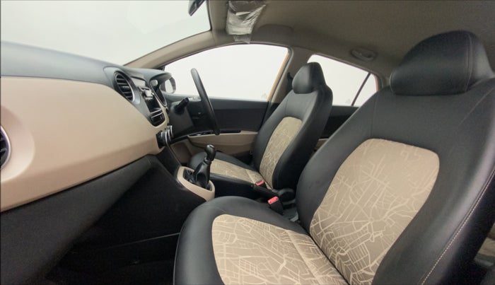 2016 Hyundai Grand i10 MAGNA 1.2 KAPPA VTVT, Petrol, Manual, 69,660 km, Right Side Front Door Cabin