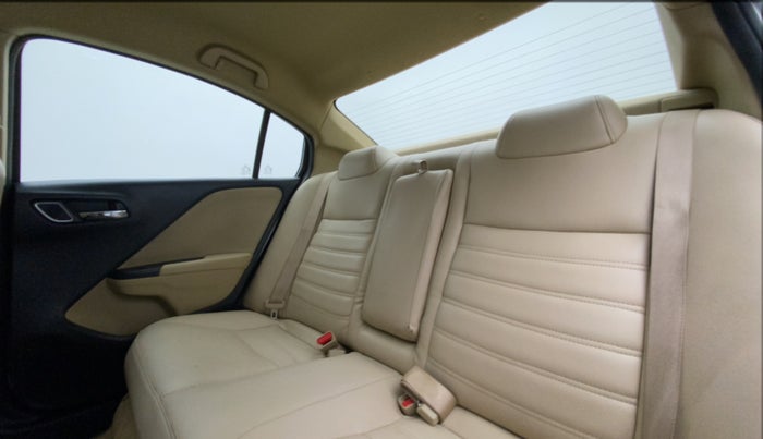 2021 Honda City 1.5L I-VTEC V MT 4TH GEN, Petrol, Manual, 63,295 km, Right Side Rear Door Cabin