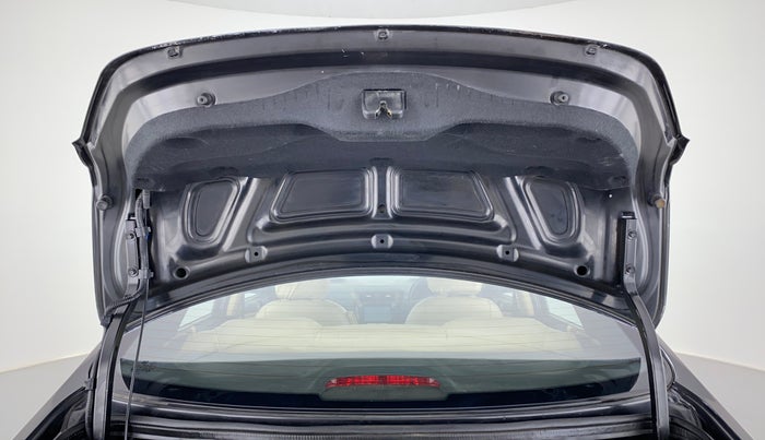 2016 Hyundai Verna FLUIDIC 1.6 SX CRDI, Diesel, Manual, 70,435 km, Boot Door Open