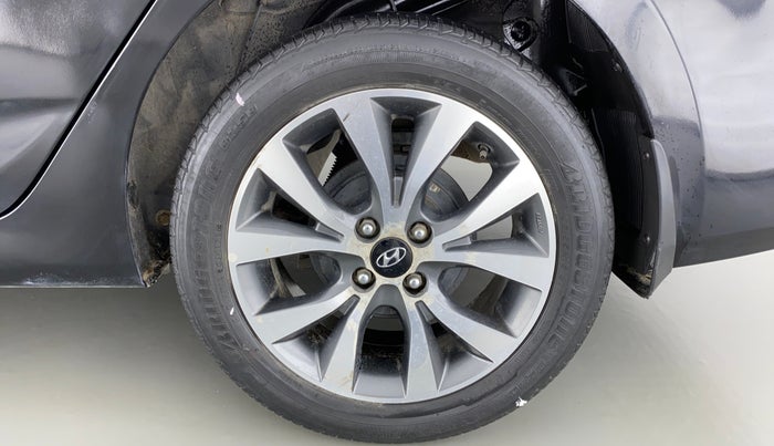 2016 Hyundai Verna FLUIDIC 1.6 SX CRDI, Diesel, Manual, 70,435 km, Left Rear Wheel