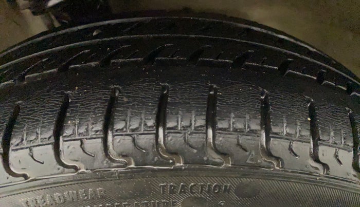 2013 Maruti Zen Estilo VXI, Petrol, Manual, 51,201 km, Left Front Tyre Tread