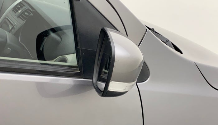2015 Maruti Celerio ZXI, Petrol, Manual, 25,710 km, Right rear-view mirror - Indicator light has minor damage